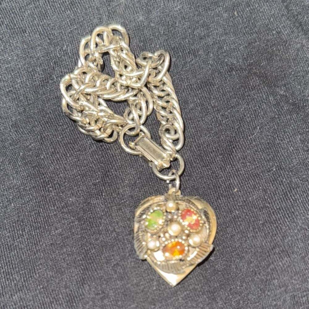 Vintage Rare Victorian "gold plate/tone Heart-shaped Locket Bracelet With Multic